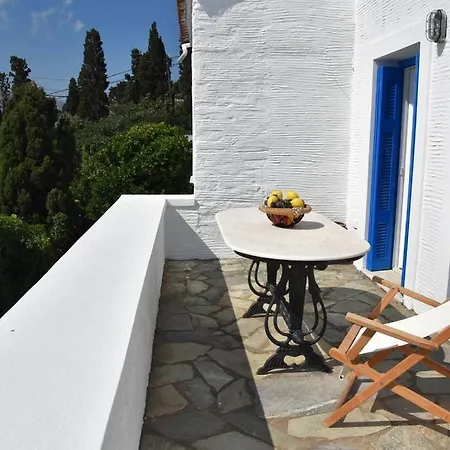 Ferienhaus Traditional Cycladic House With View In Andros