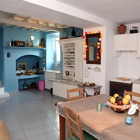 Ferienhaus Traditional Cycladic House With View In Andros *