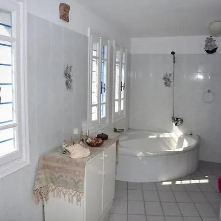 別荘 Traditional Cycladic House With View In Andros Lámira